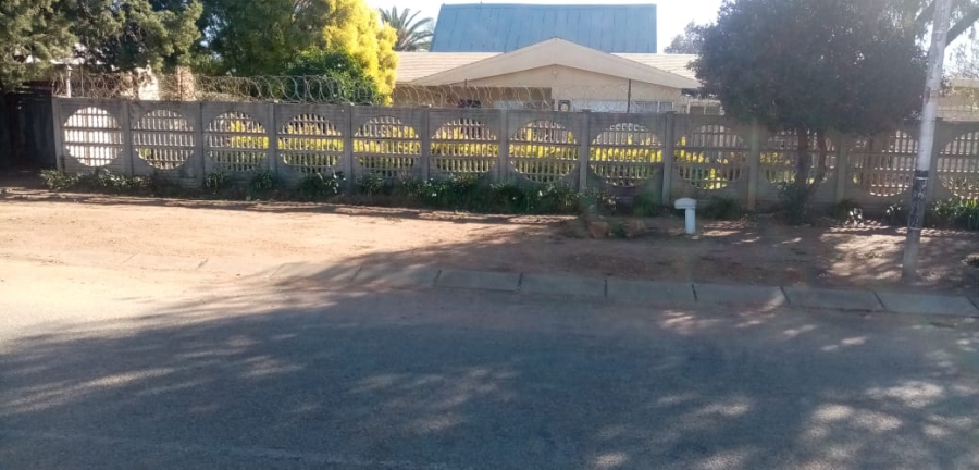 3 Bedroom Property for Sale in Meiringspark North West